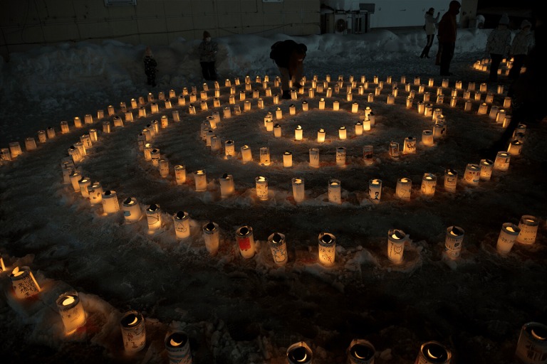 犬っこまつりの千の雪灯り