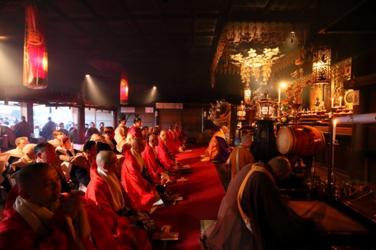 深大寺だるま市の護摩祈願